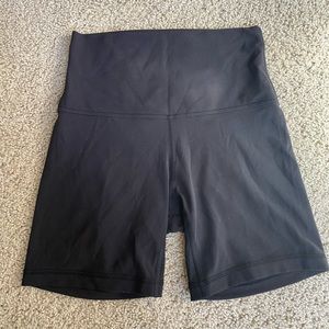 Lululemon High-Rise Align 6” Shorts